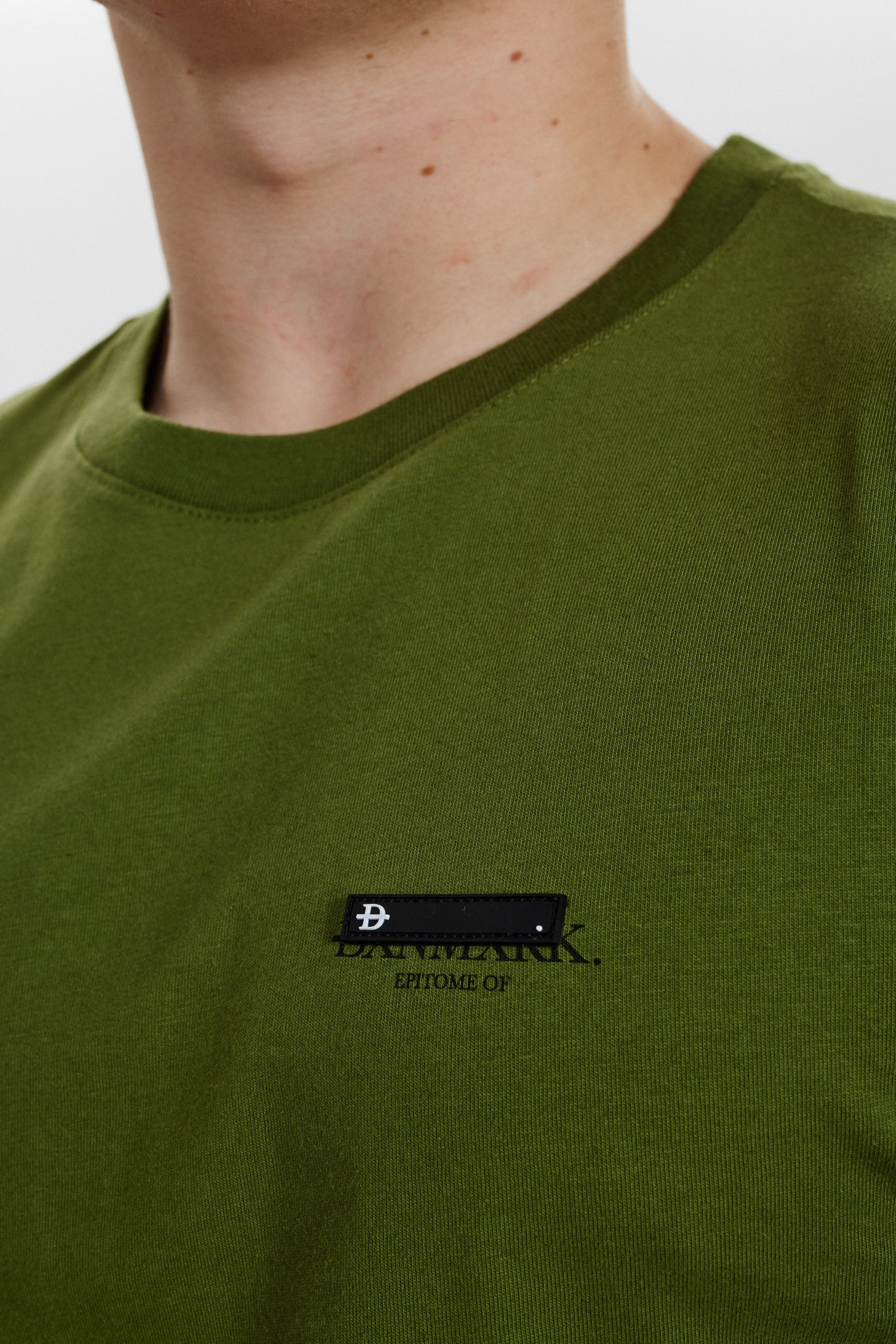 DXNMXRK. DX-Albert Outlet Chieve