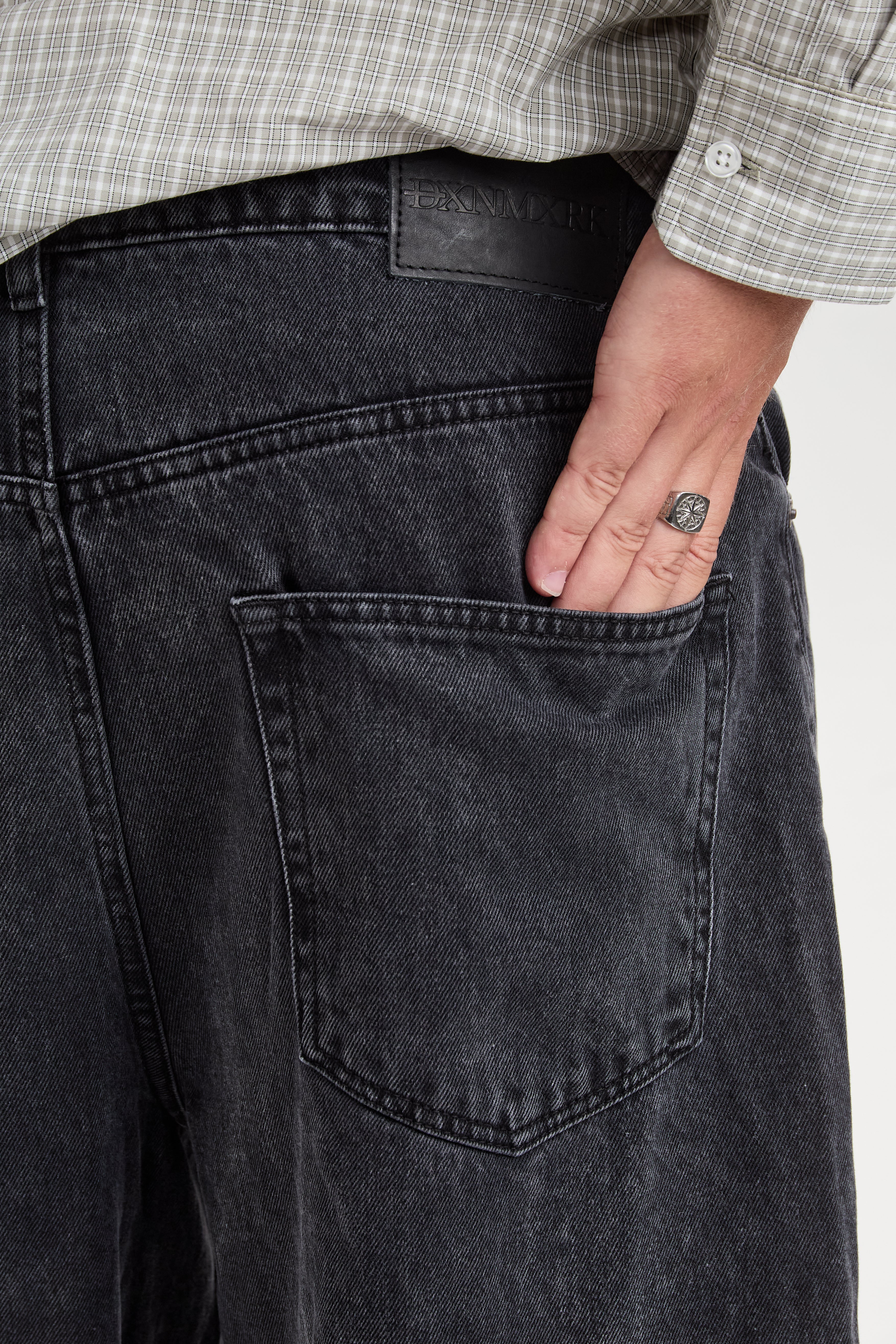 DXHarald Wide Fit Jeans Black